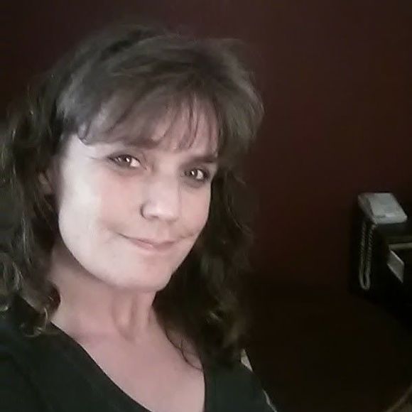 Meet your Posher, Christy - Picture 1 of 1